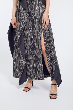 Swaying stripe embroidered dress (Black)