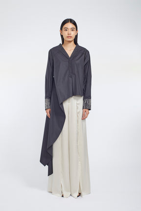 Swaying stripe embroidered blouse (Black)