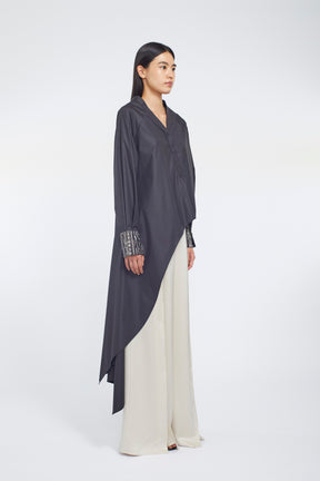 Swaying stripe embroidered blouse (Black)