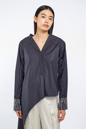 Swaying stripe embroidered blouse (Black)