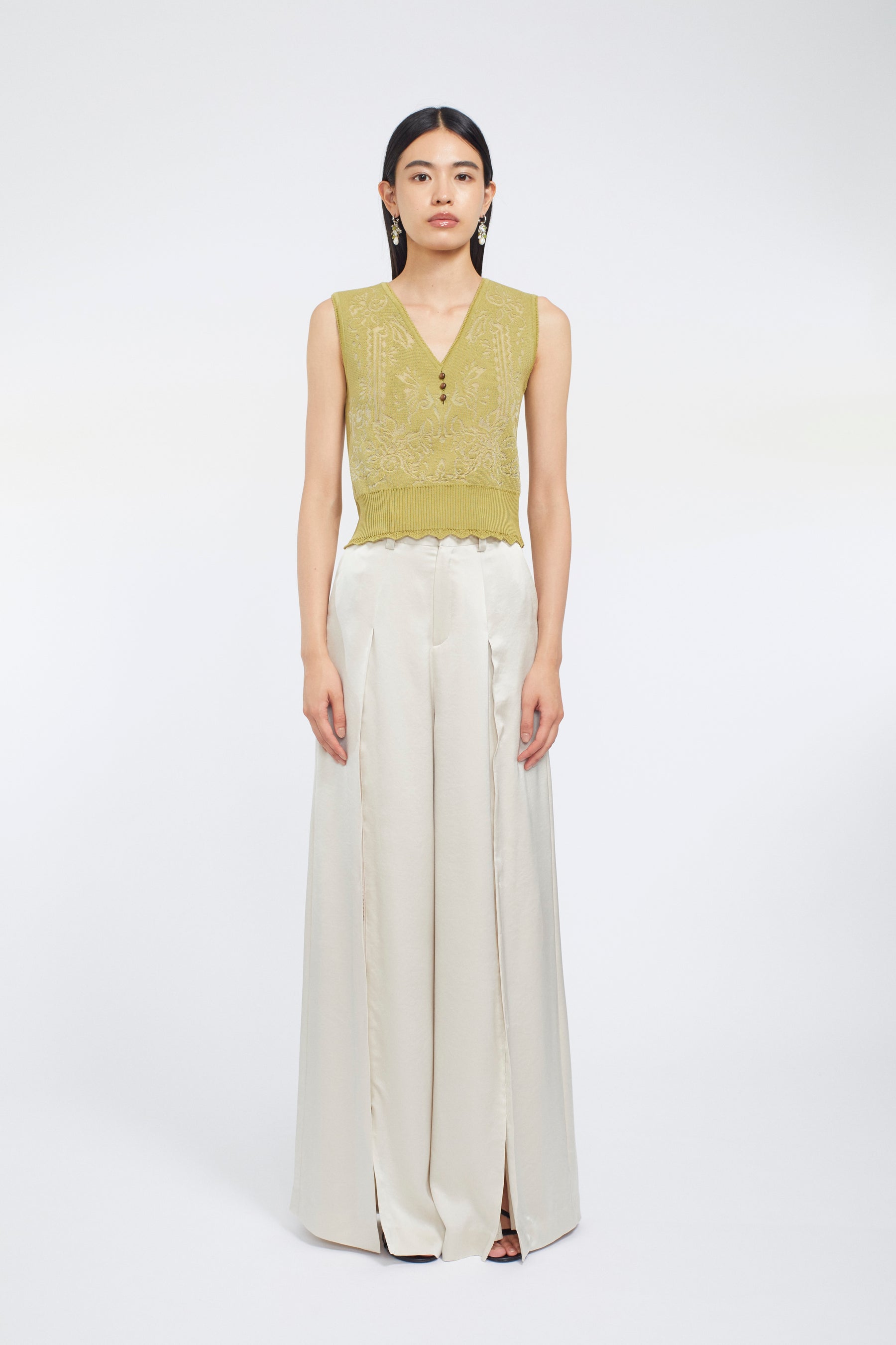 Zip slit satin slacks (Ecru)