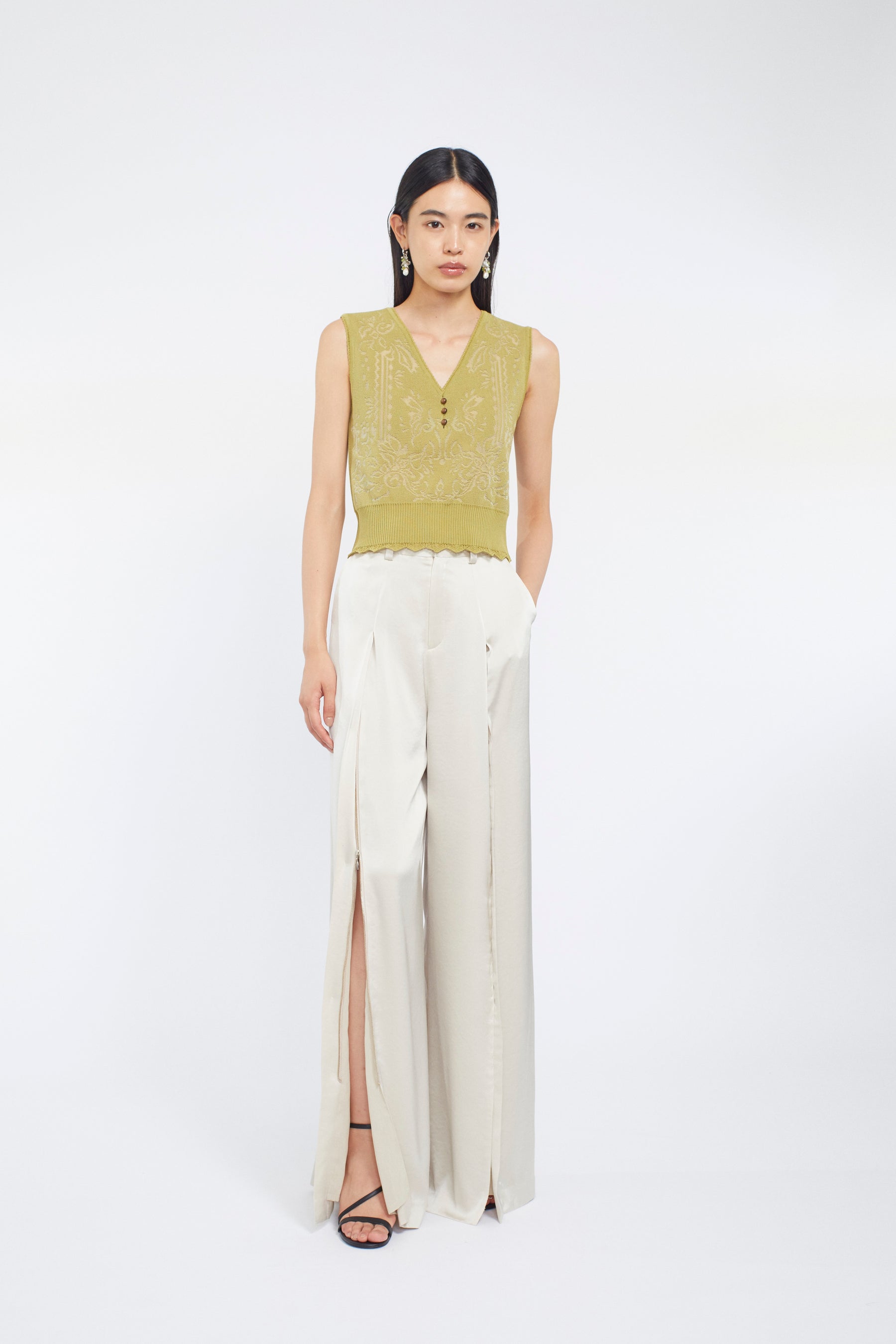 Zip slit satin slacks (Ecru)