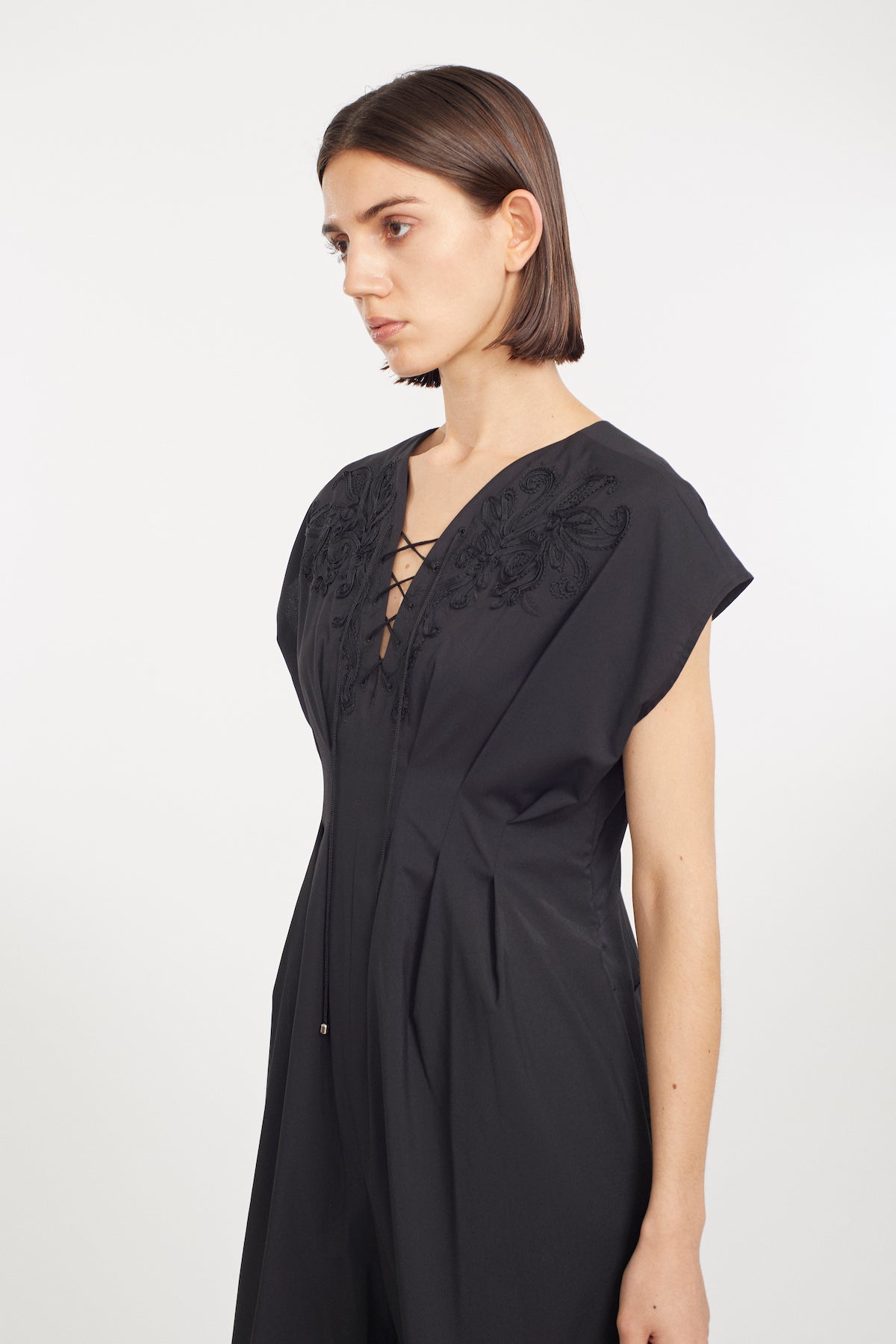 Glimmer embroidered jumpsuit (Black)