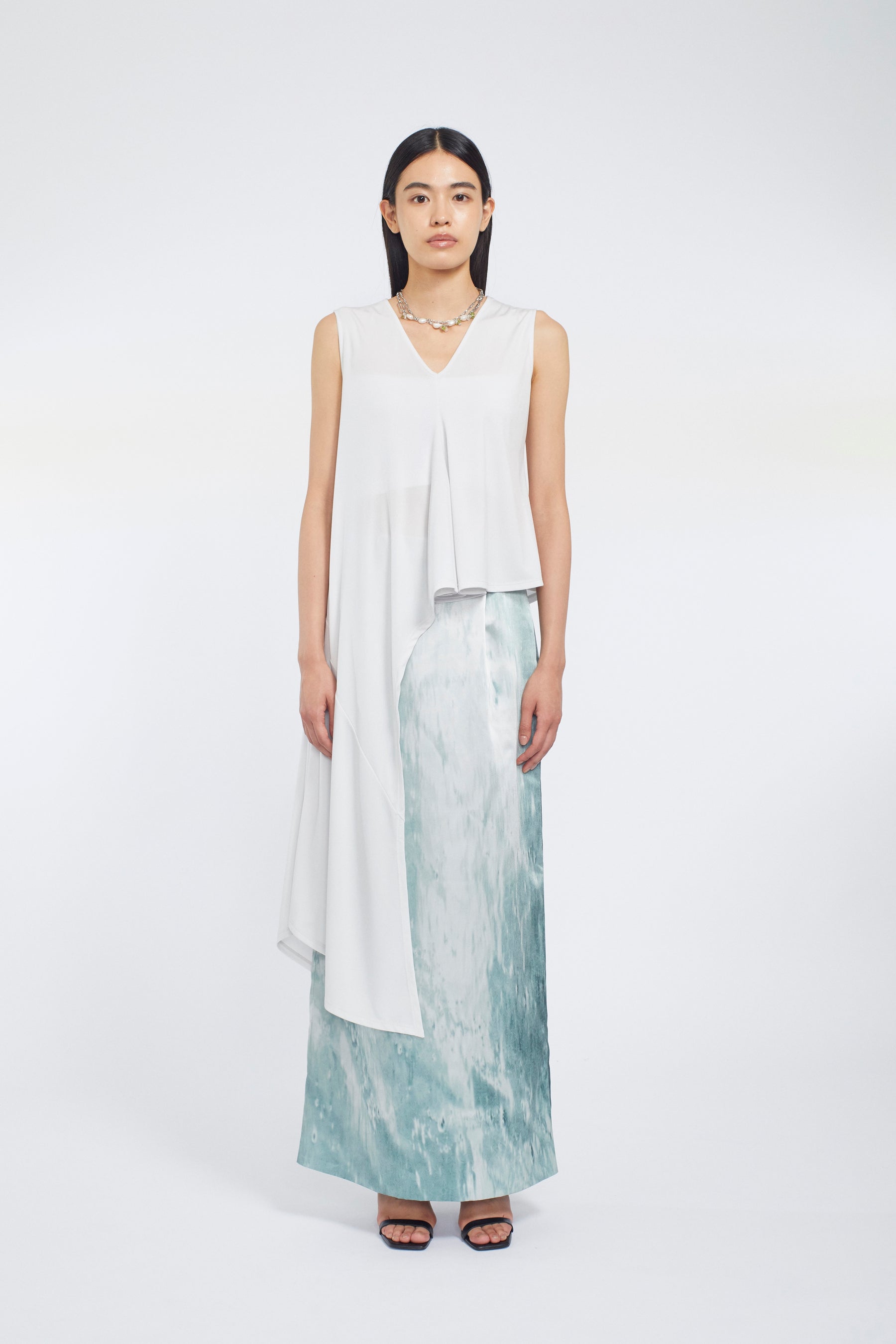 Draped asymmetric tank (Ice gray)