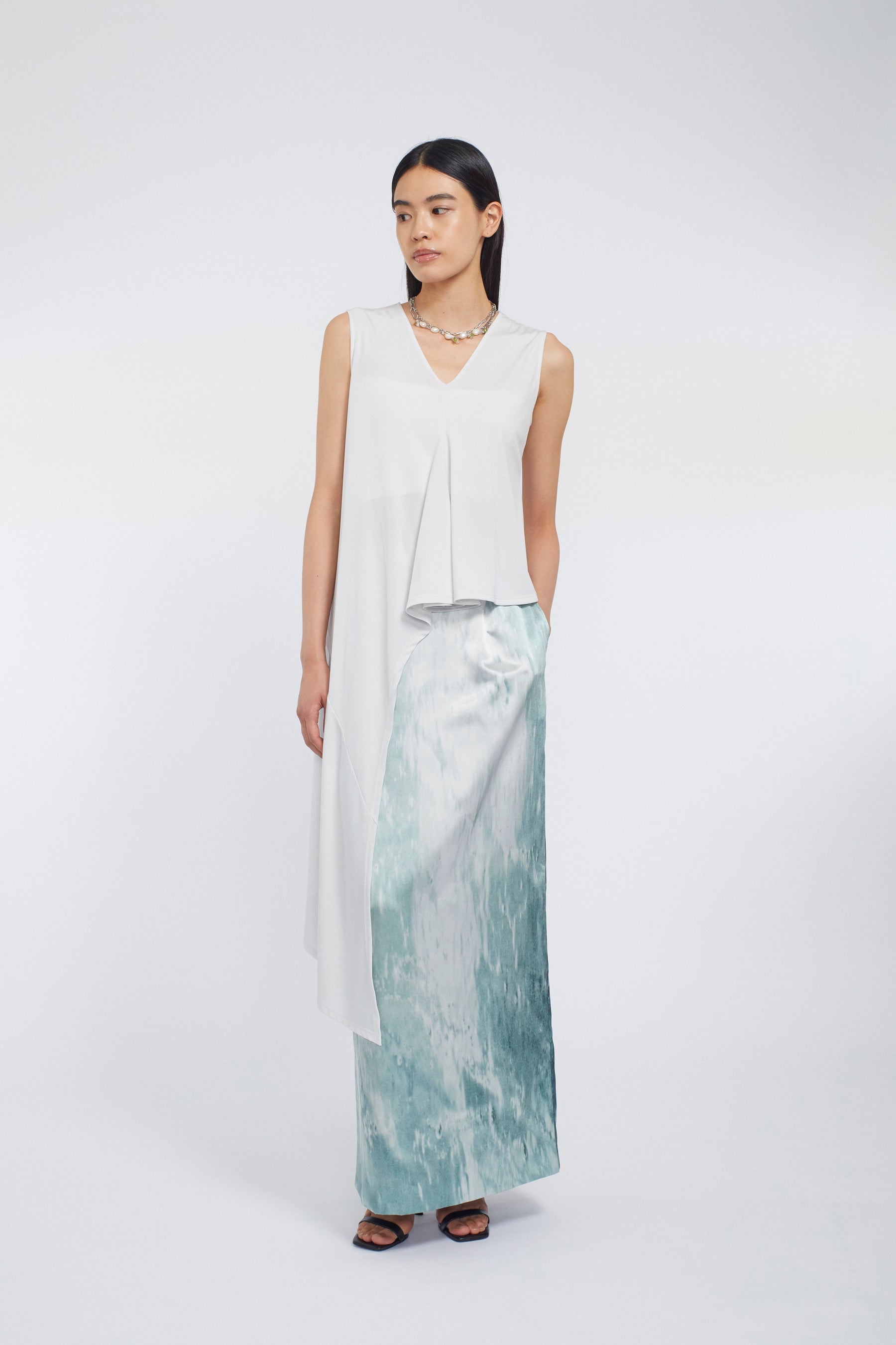 Draped asymmetric tank (Ice gray)