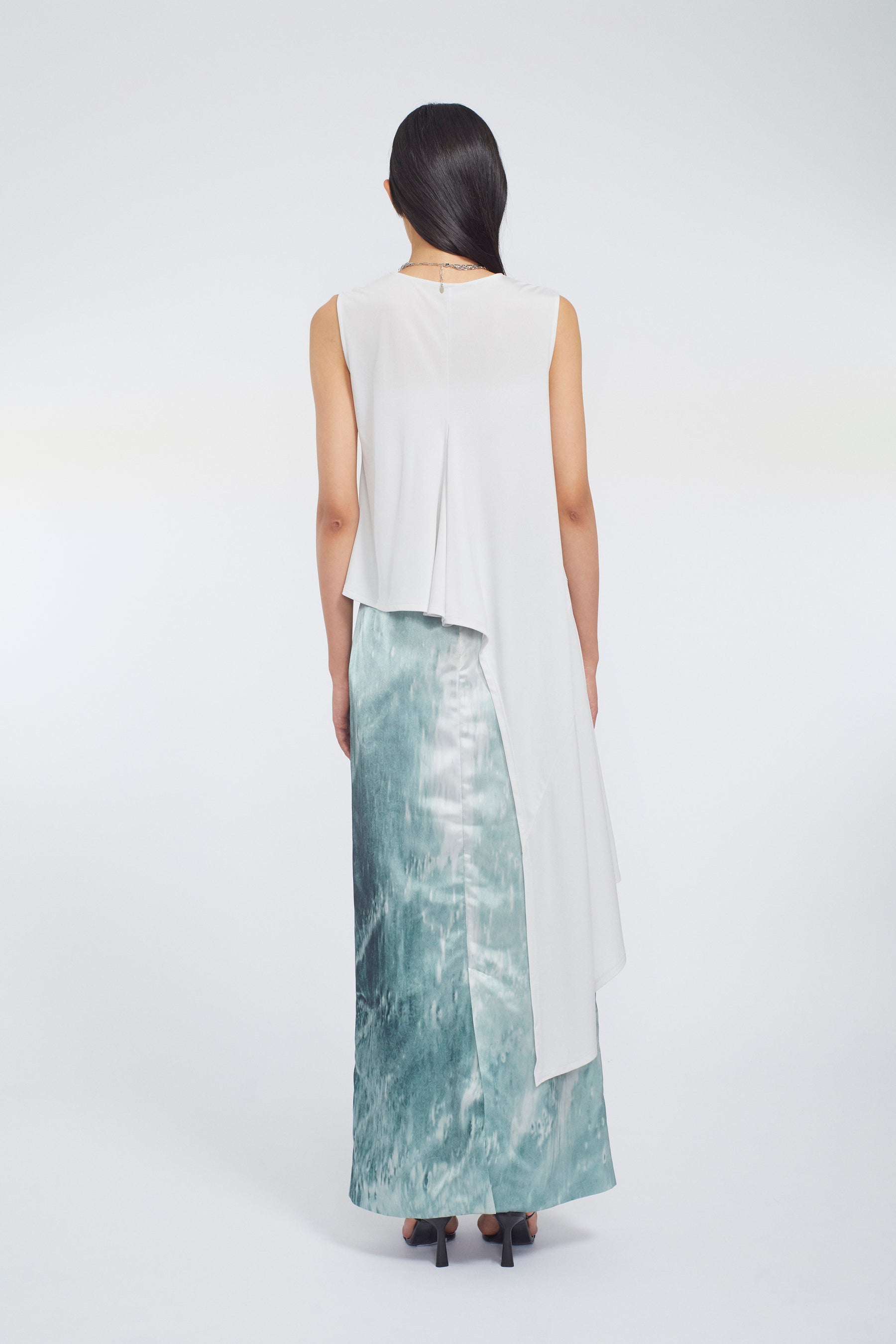 Draped asymmetric tank (Ice gray)