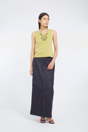 Relief embroidered chino skirt (Black)