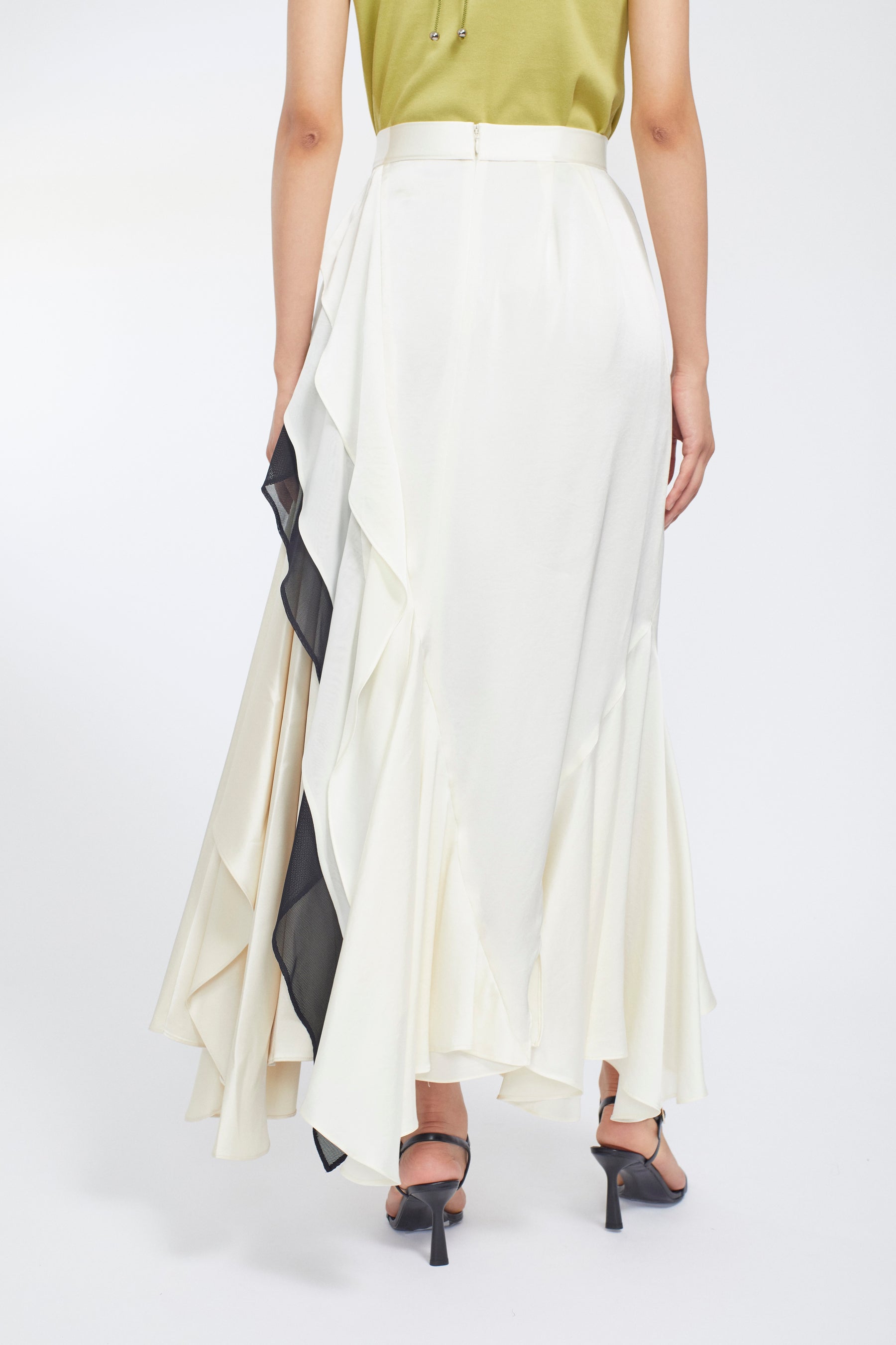 Cascade satin skirt (Ivory)