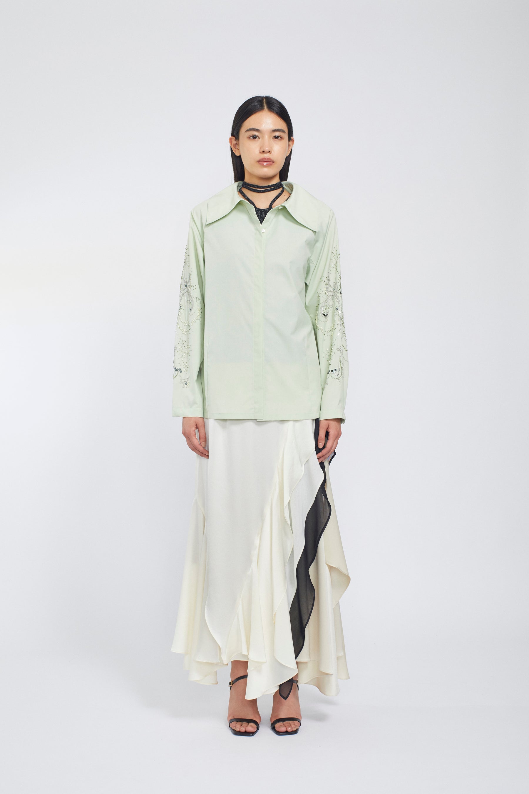 Droplet flower embroidered shirt (Light green)