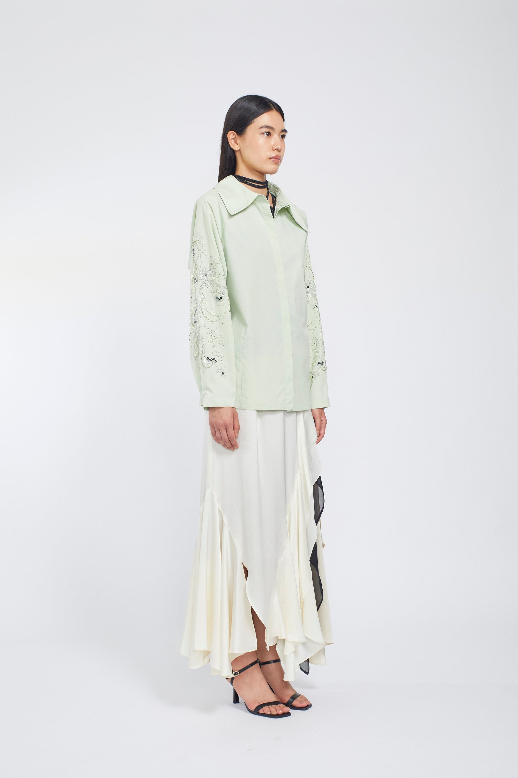Droplet flower embroidered shirt (Light green)