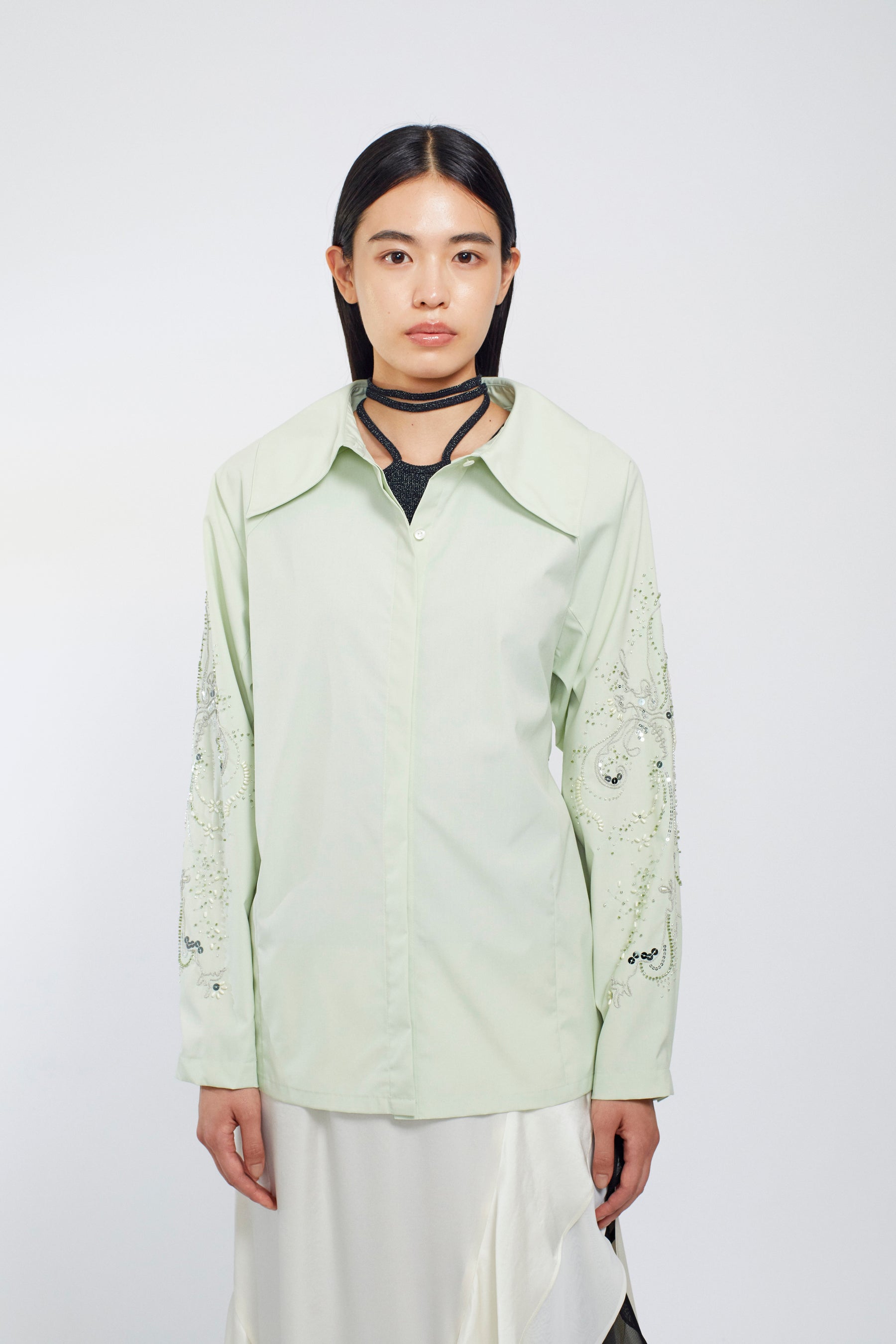 Droplet flower embroidered shirt (Light green)
