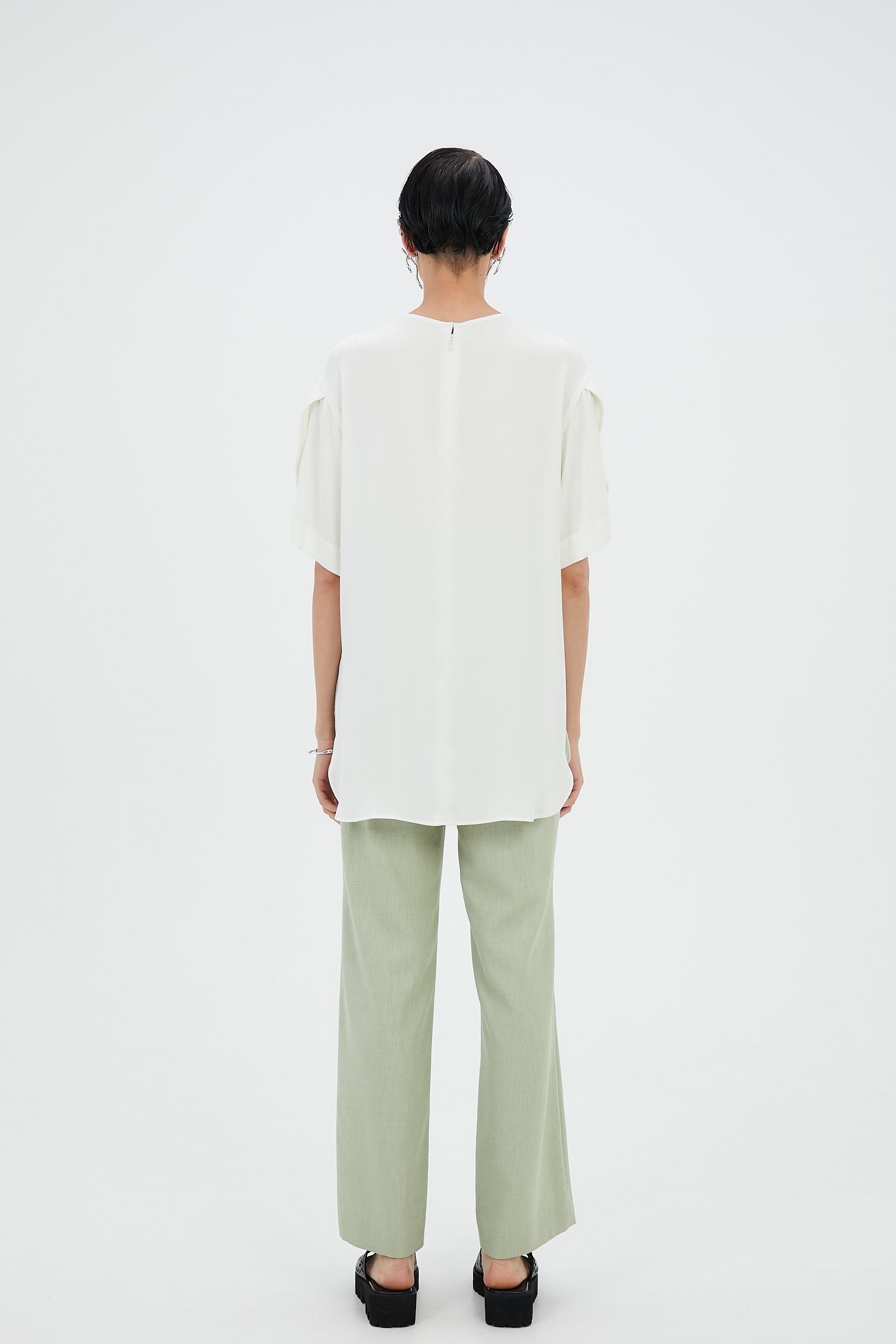 tucked flare trousers (light green)