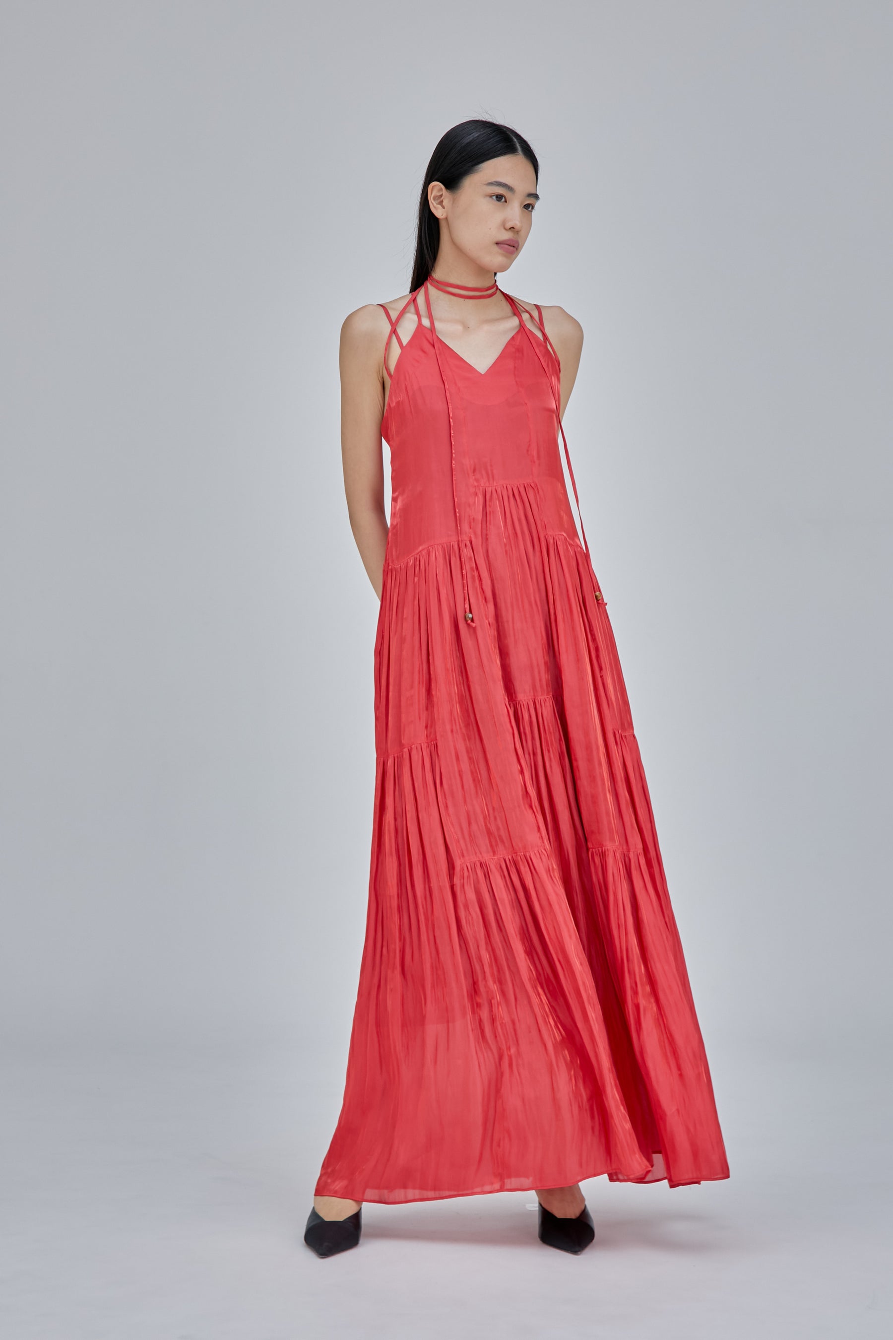 Glossy tiered camisole dress (Red)