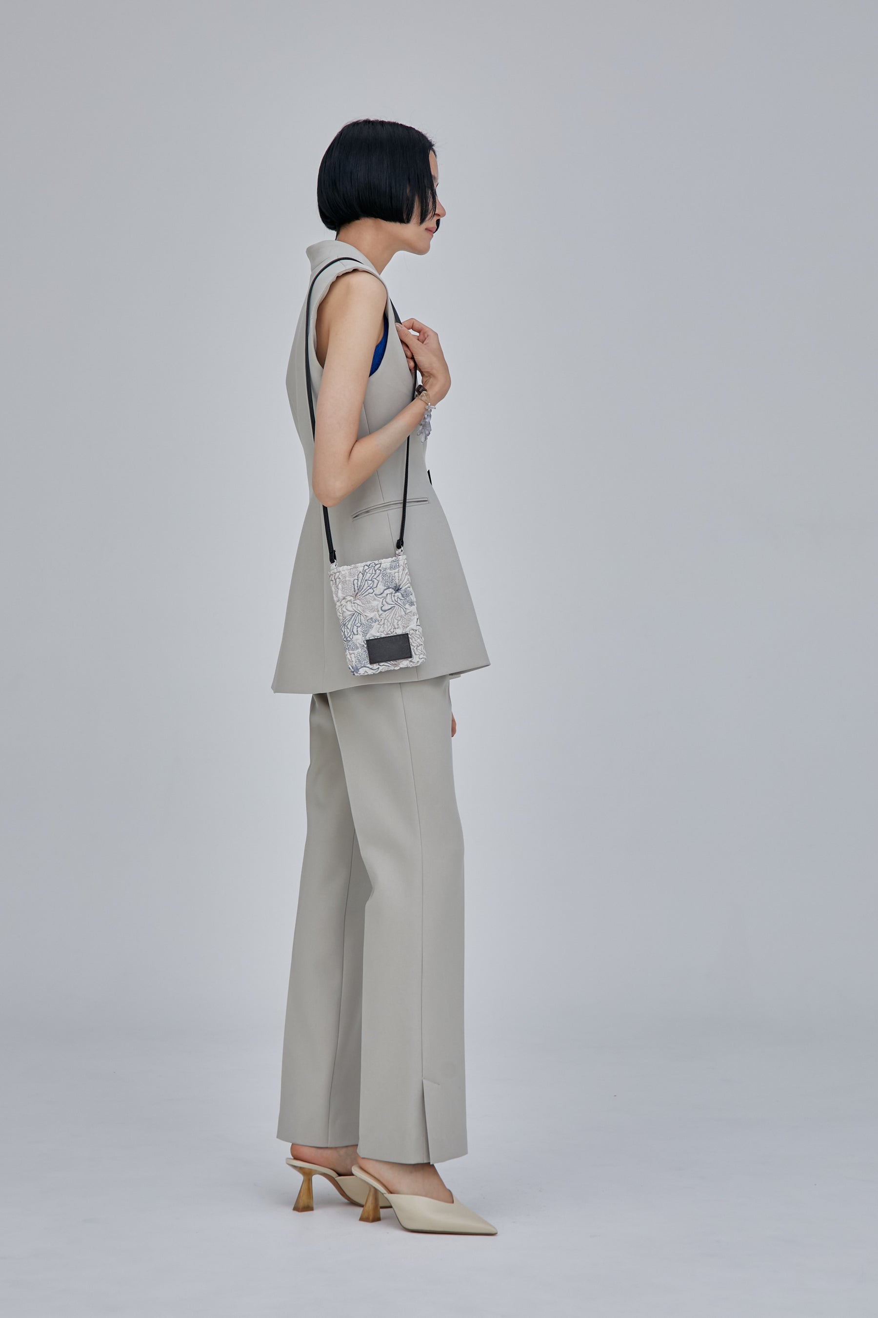 Flow string trousers (Light gray)