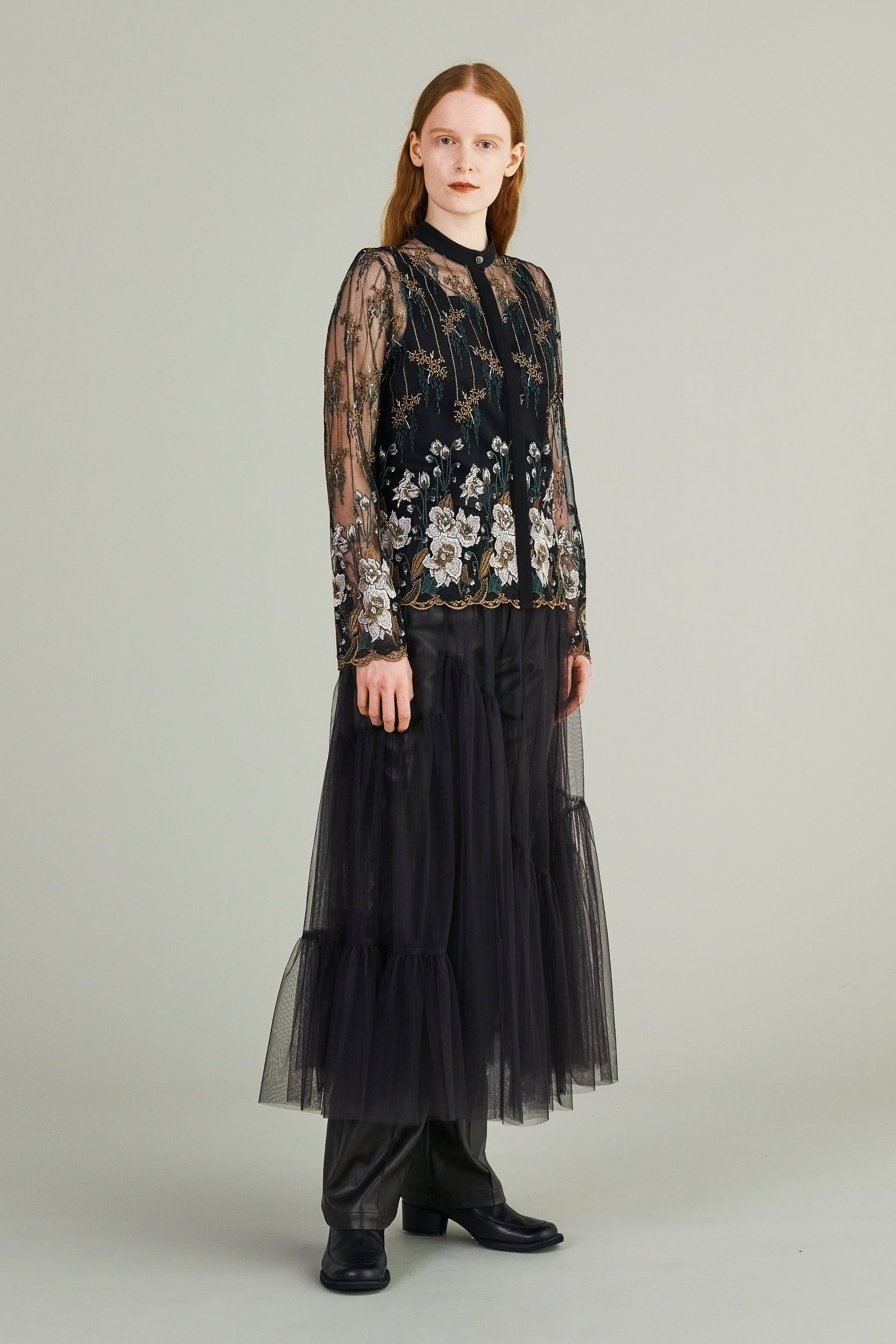 Everlasting embroidery lace blouse (Black)