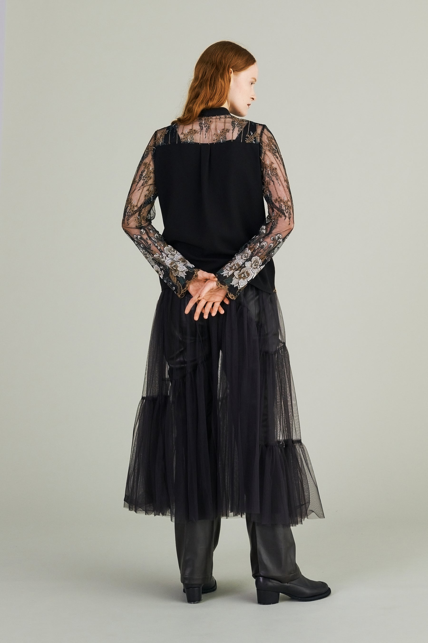Everlasting embroidery lace blouse (Black)