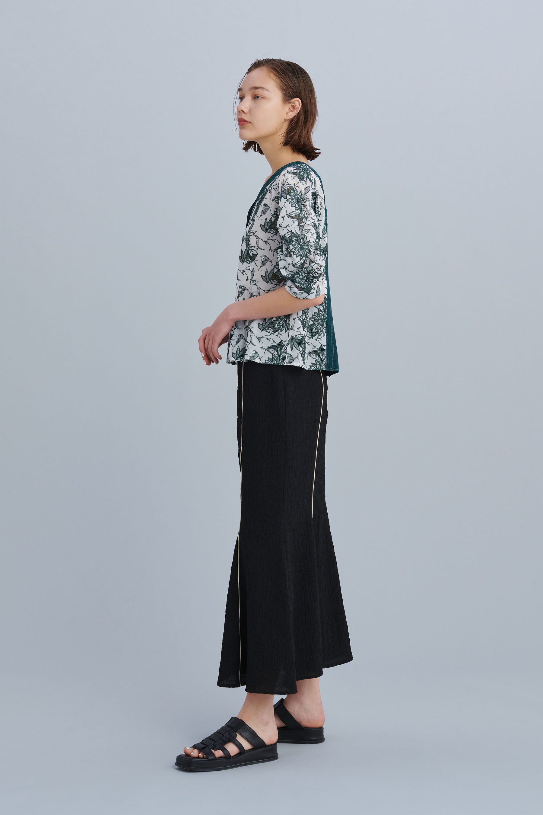 Unevenness skirt(Black)