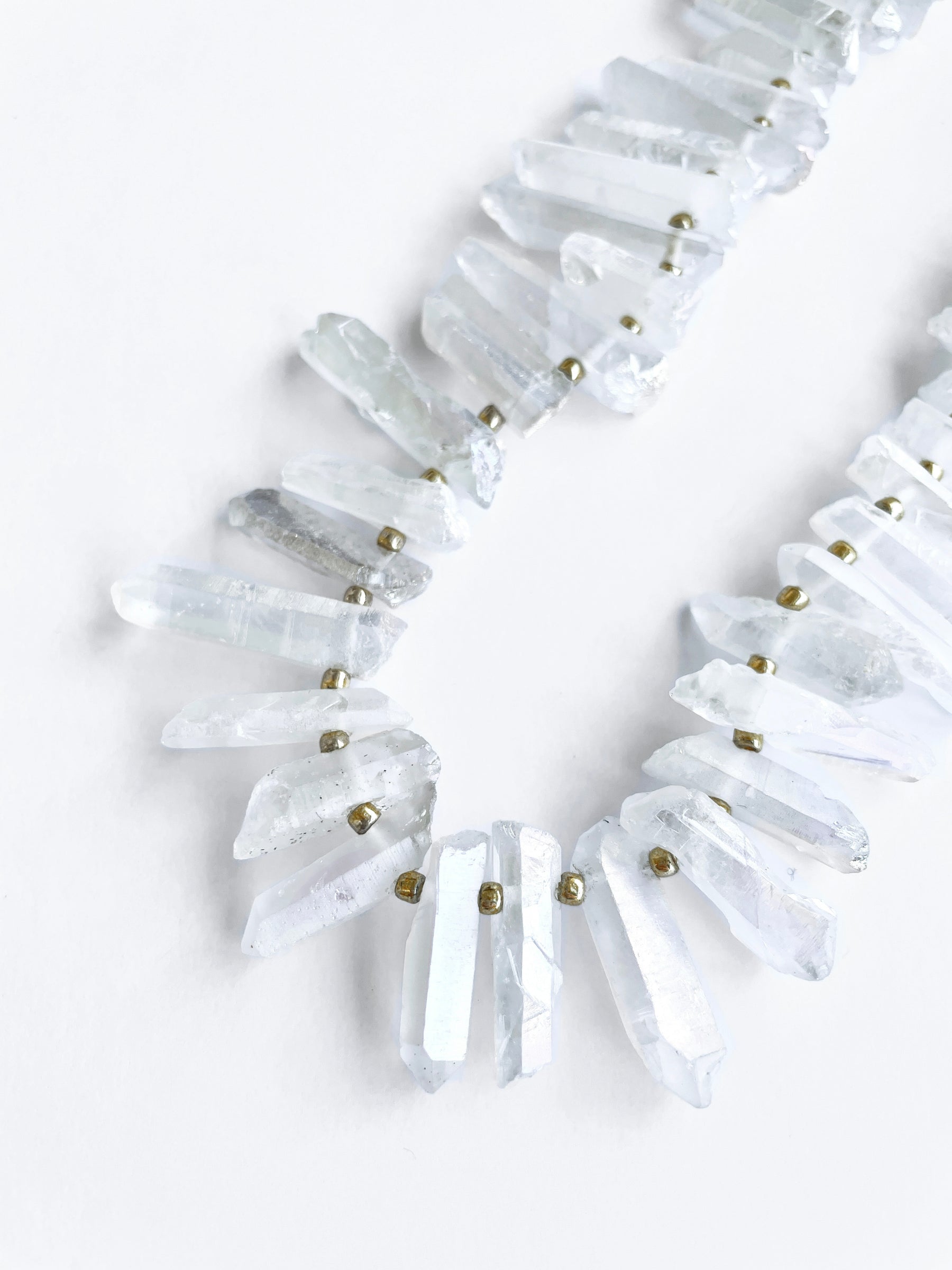 "Innocence" necklace (White)