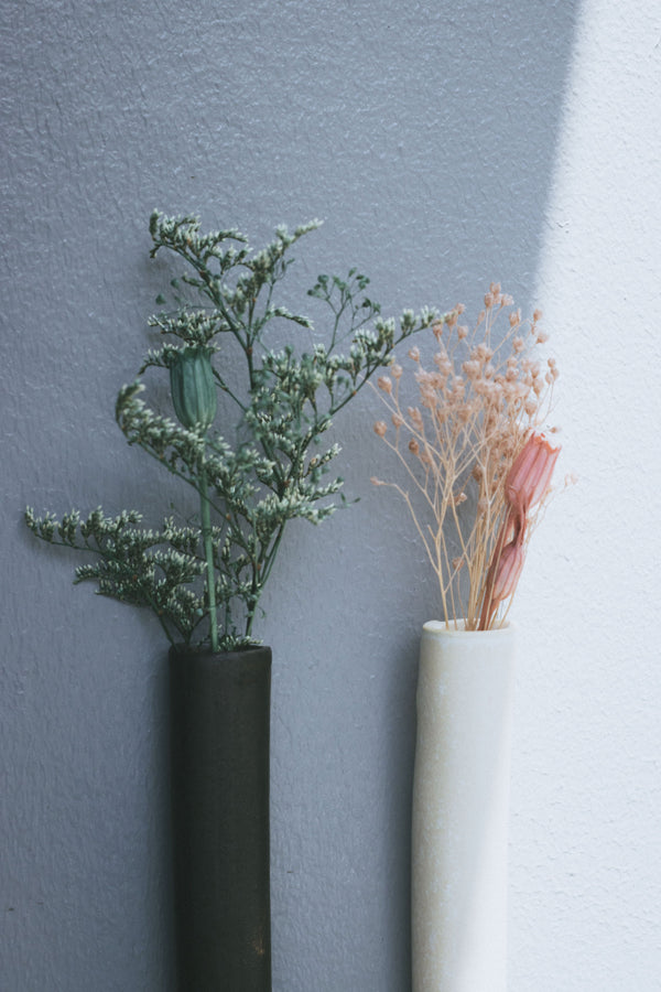 MURRAL TUKU single flower vase (Day white)