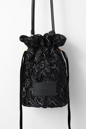 Ice flower embroidery bag (Black)