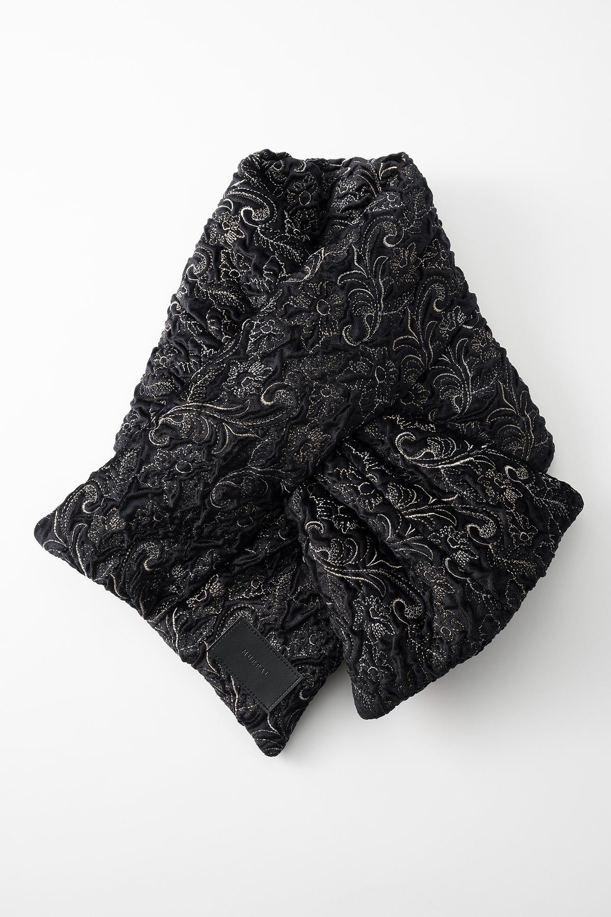 Ice flower embroidery Scarf (Black)