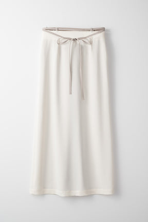 String slit skirt (White)