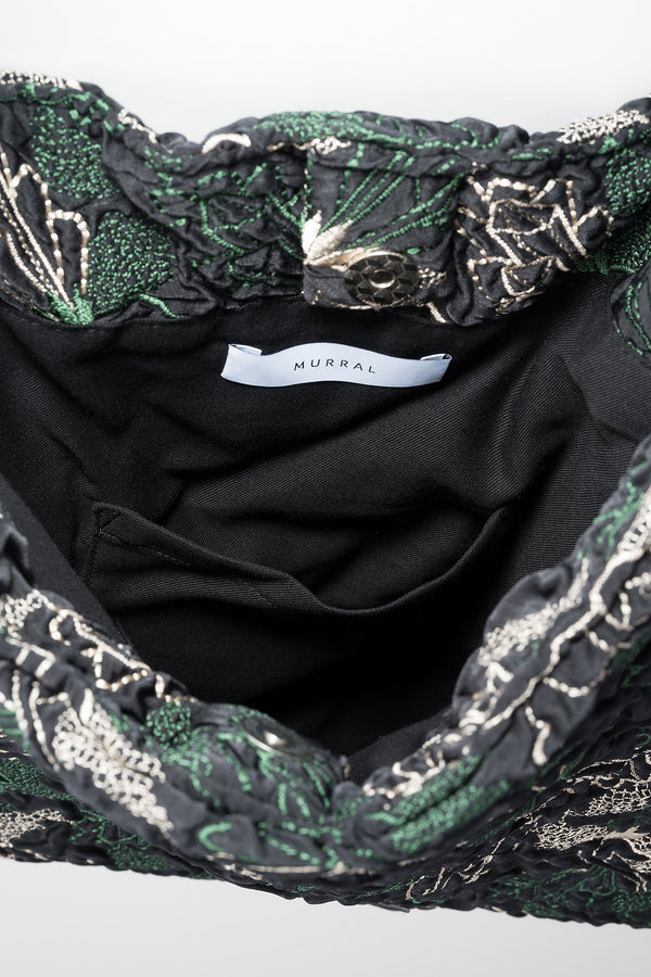 MURRAL Quartz embroidery cuddle bag (Black)