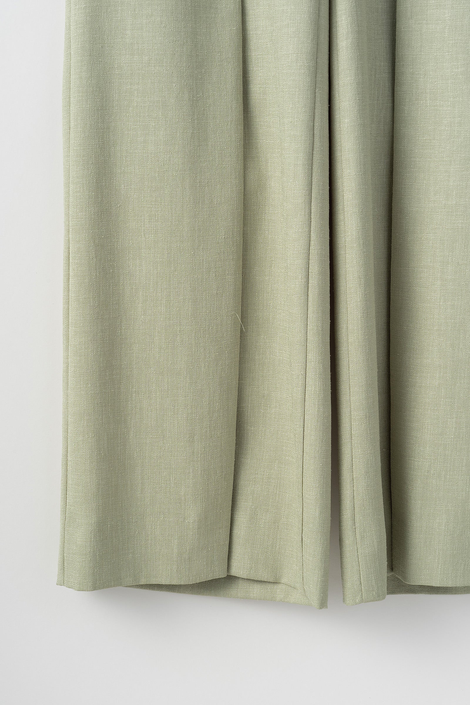 tucked flare trousers (light green)