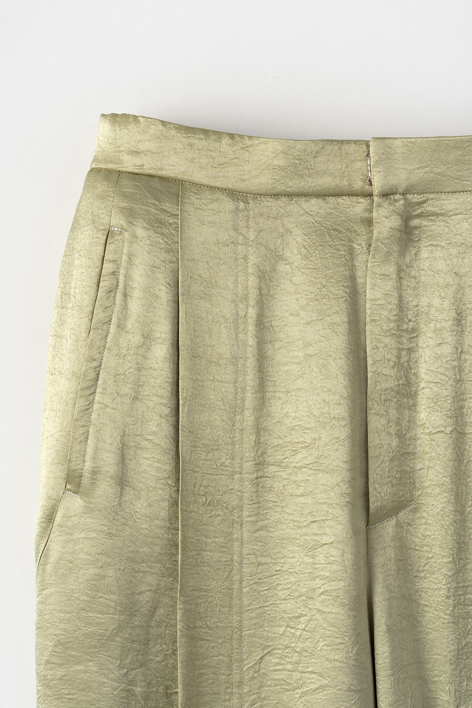 wrinkle wider trousers (light green)