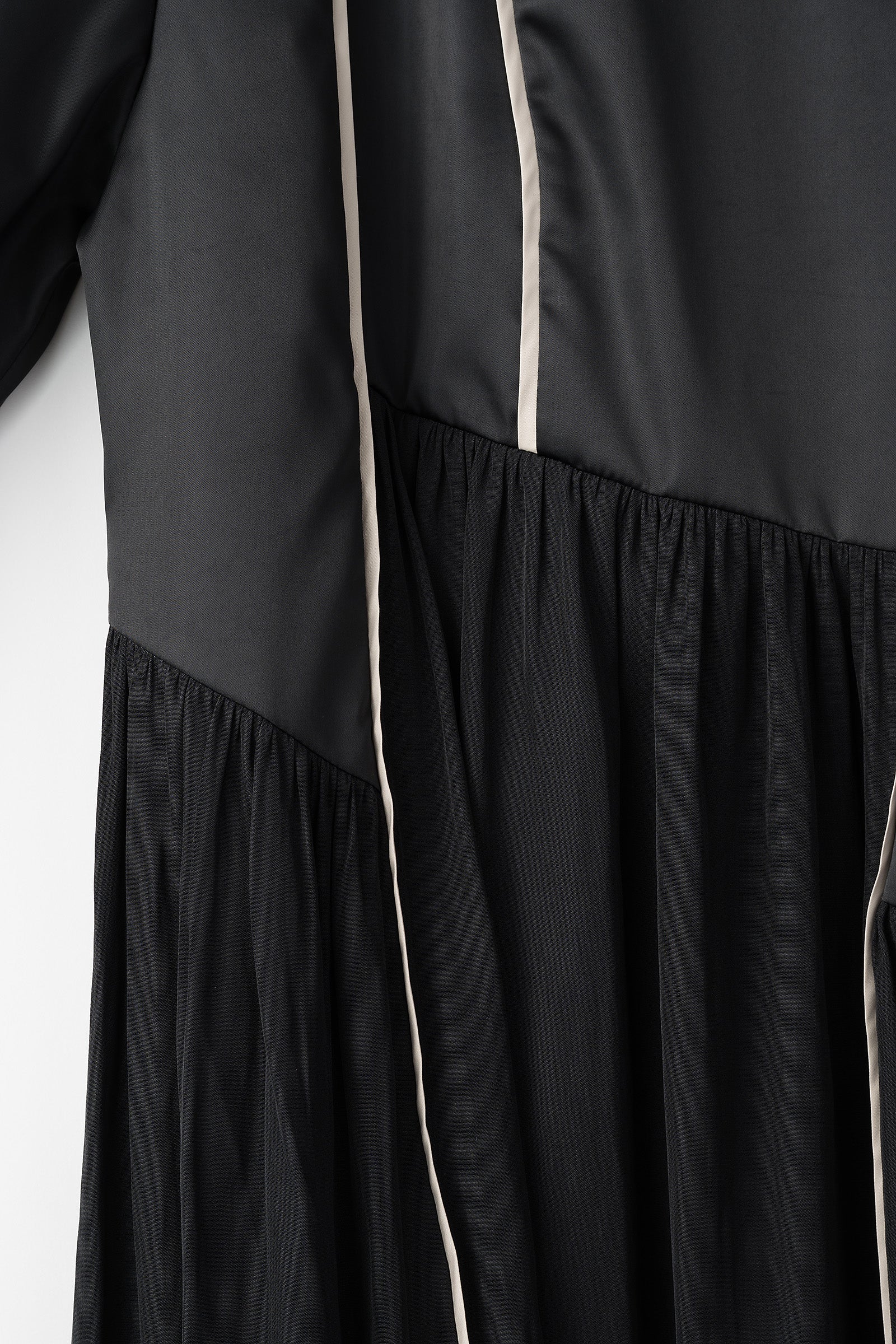 Leaf vein top (Black)