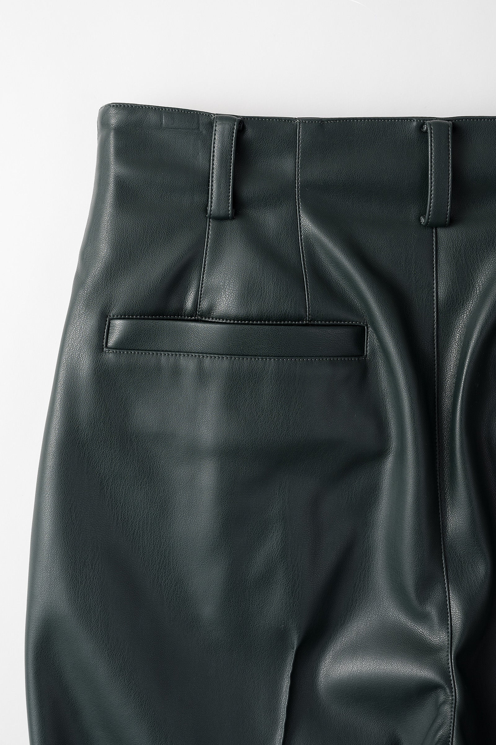 Vegan leather flared trousers (Deep green)