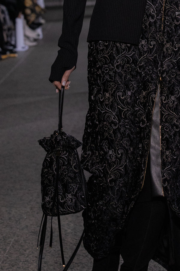 MURRAL Ice flower embroidery bag (Black)